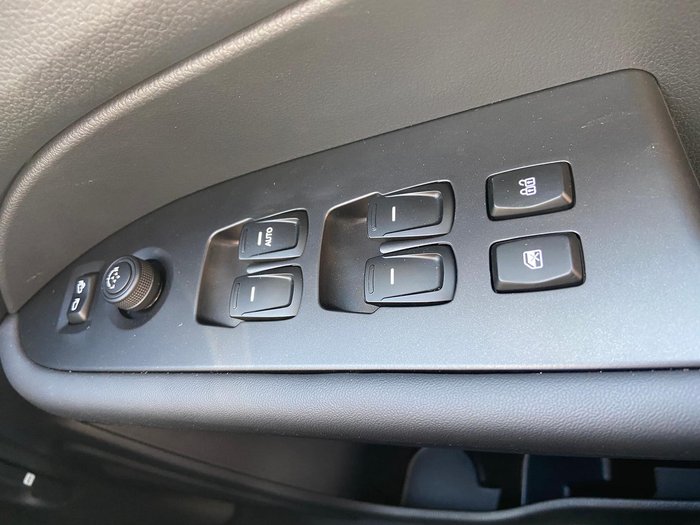 2025 KGM Musso Ultimate Q261 MY26 4X4 Dual Range Grand White