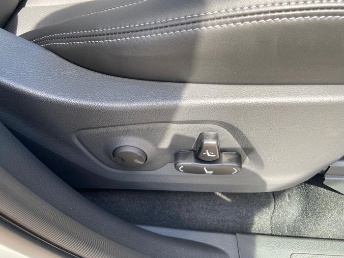 2025 KGM Musso Ultimate Q261 MY26 4X4 Dual Range Grand White