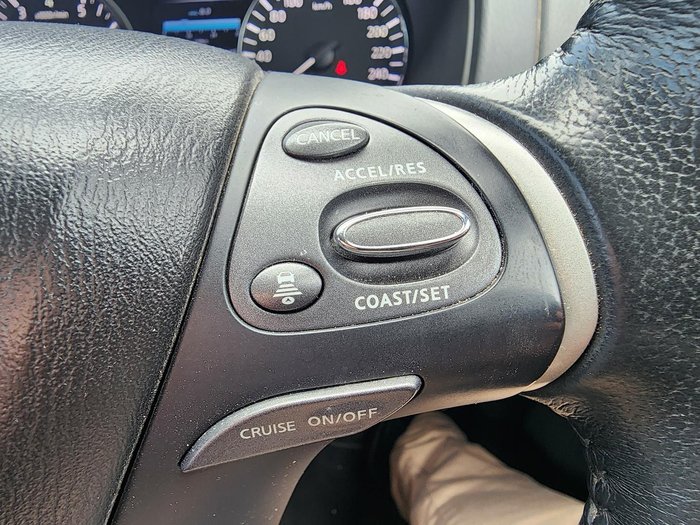 2019 Nissan Pathfinder ST-L