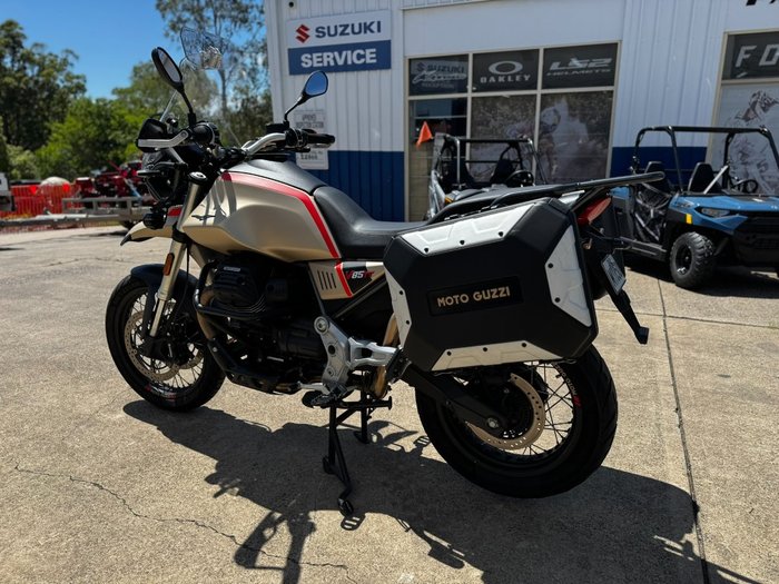 2020 MOTO GUZZI V85 TT TRAVEL