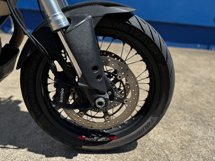 2020 MOTO GUZZI V85 TT TRAVEL