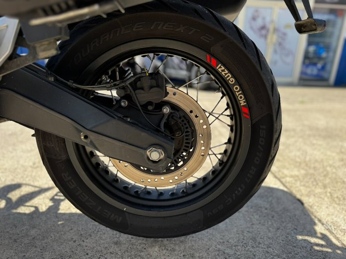 2020 MOTO GUZZI V85 TT TRAVEL