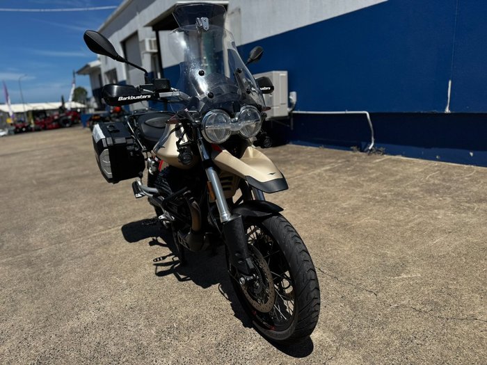 2020 MOTO GUZZI V85 TT TRAVEL