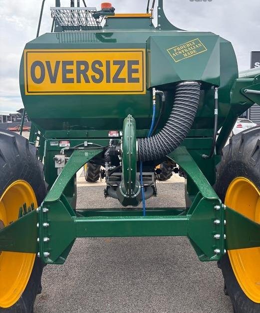 0 Simplicity 7000 L Tow Behind Quad Box GREEN