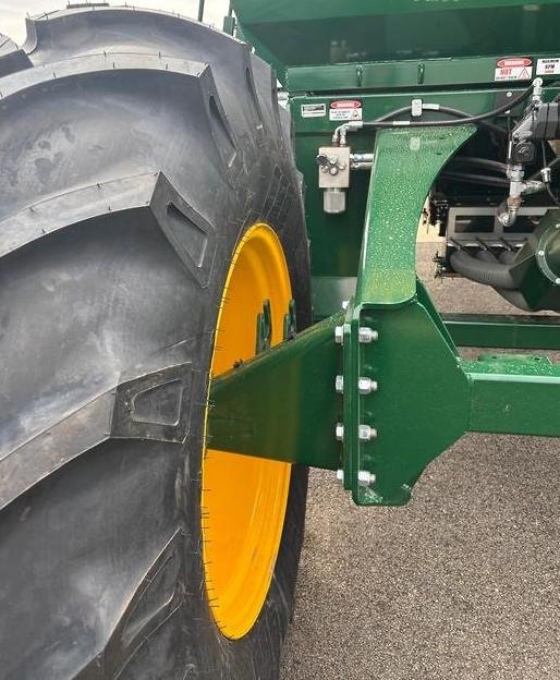 0 Simplicity 7000 L Tow Behind Quad Box GREEN