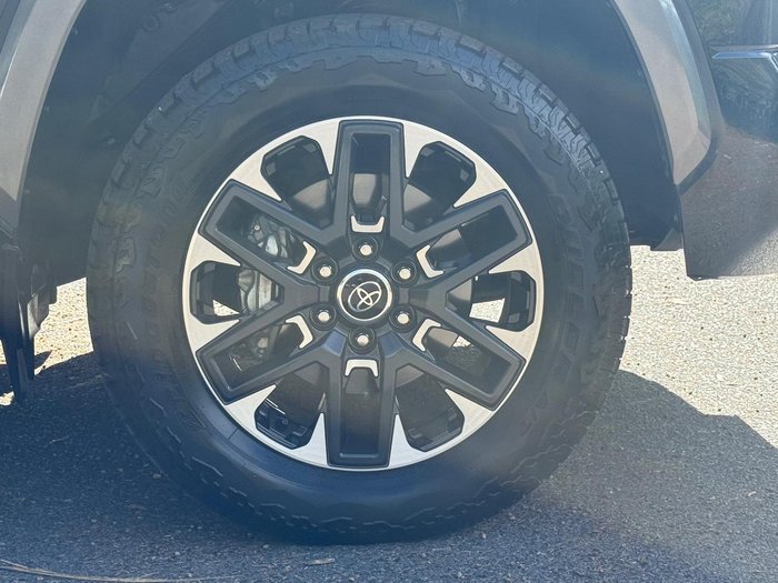 2023 Toyota Tundra Limited VXKH75L Four Wheel Drive Eclipse Black