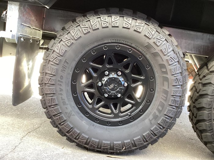 2025 New Age Caravans Manta Ray Expedition 19Er Full Off-Road