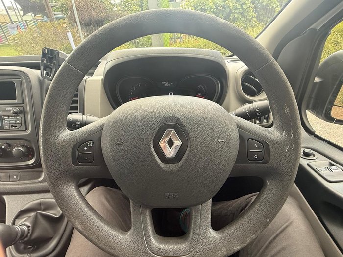 2018 Renault Trafic 85kW X82 Glacier White