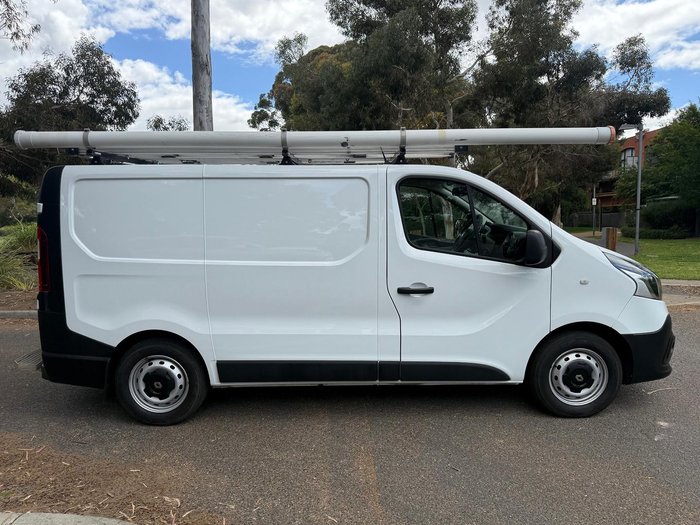 2018 Renault Trafic 85kW X82 Glacier White