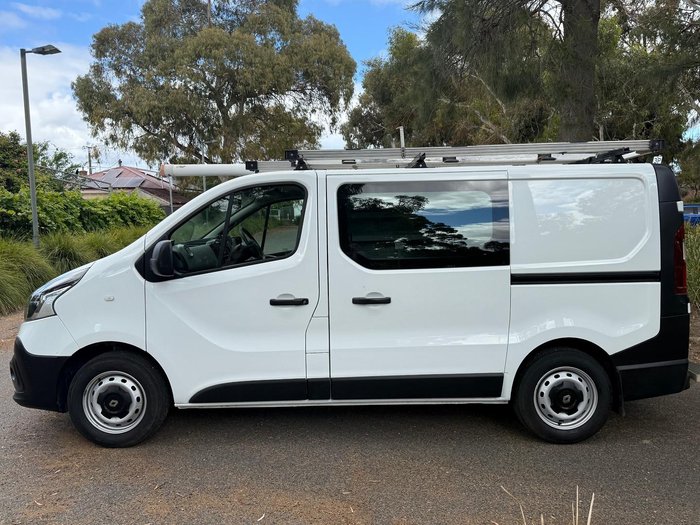 2018 Renault Trafic 85kW X82 Glacier White
