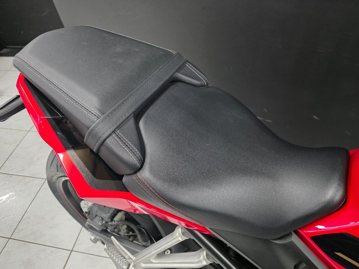2023 Honda CBR650R Red