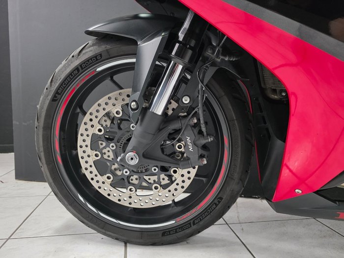 2023 Honda CBR650R Red