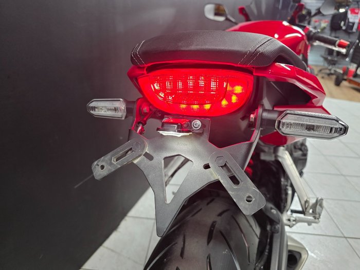 2023 Honda CBR650R Red