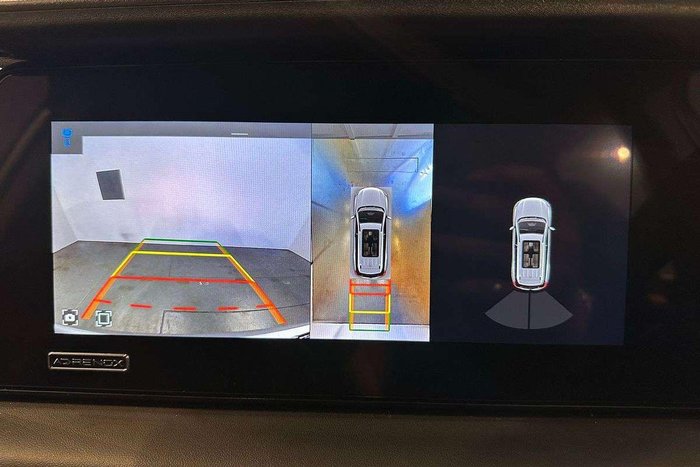 2025 Mahindra XUV700 AX7L