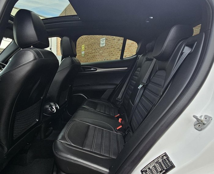 2018 Alfa Romeo Stelvio Ti AWD Alfa White