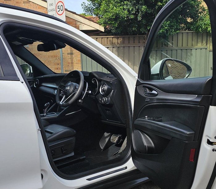 2018 Alfa Romeo Stelvio Ti AWD Alfa White