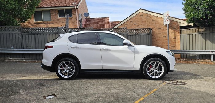 2018 Alfa Romeo Stelvio Ti AWD Alfa White
