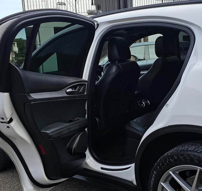 2018 Alfa Romeo Stelvio Ti AWD Alfa White