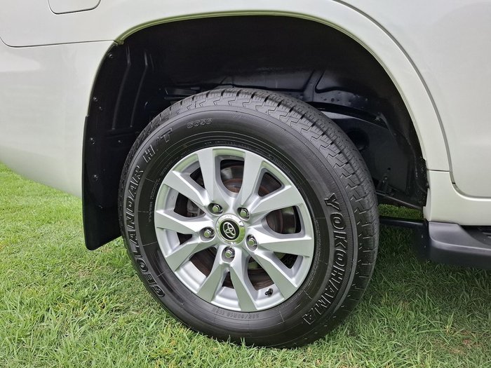 2018 Toyota Landcruiser VX VDJ200R 4X4 Dual Range Glacier White