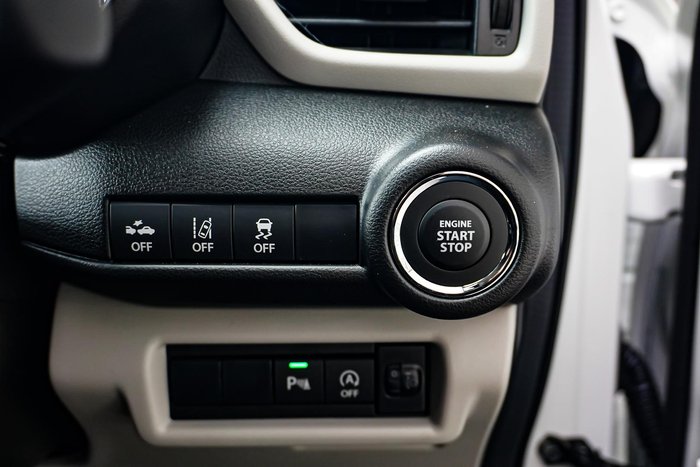 2025 Suzuki Swift Hybrid Plus