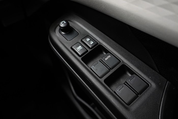 2025 Suzuki Swift Hybrid Plus