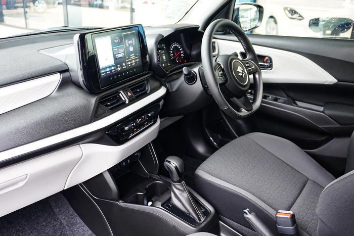 2025 Suzuki Swift Hybrid Plus