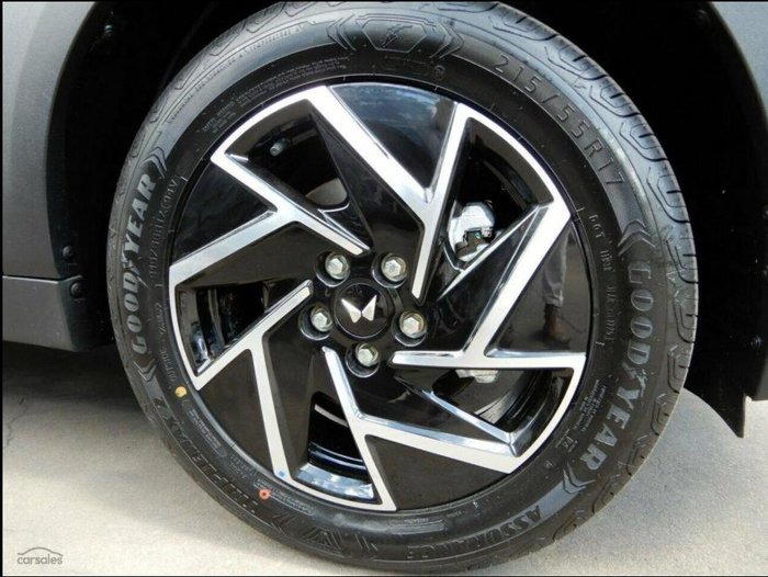 2025 Mahindra XUV3XO AX7L