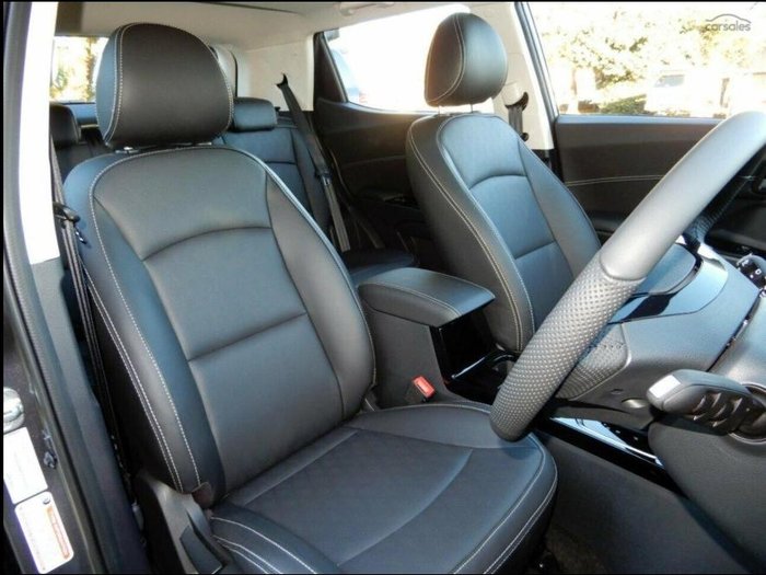 2025 Mahindra XUV3XO AX7L