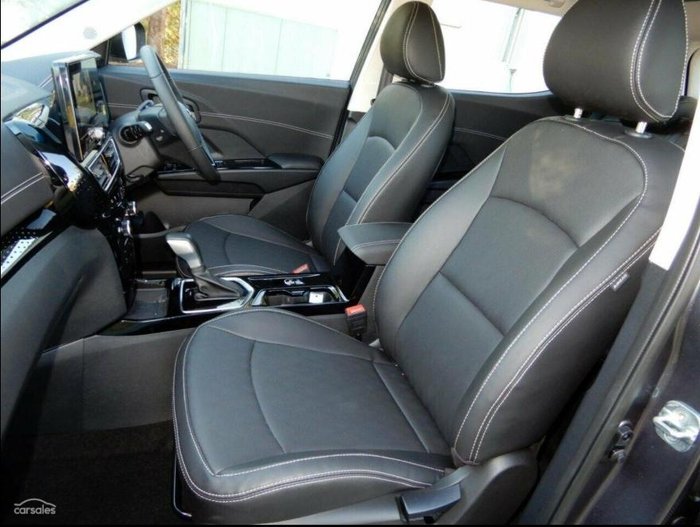 2025 Mahindra XUV3XO AX7L