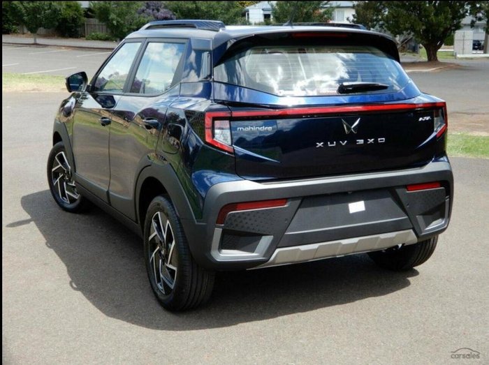 2025 Mahindra XUV3XO AX7L