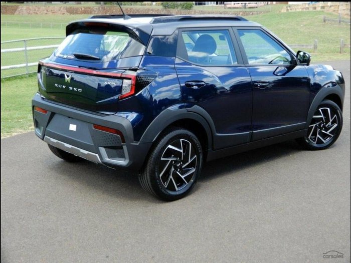 2025 Mahindra XUV3XO AX7L