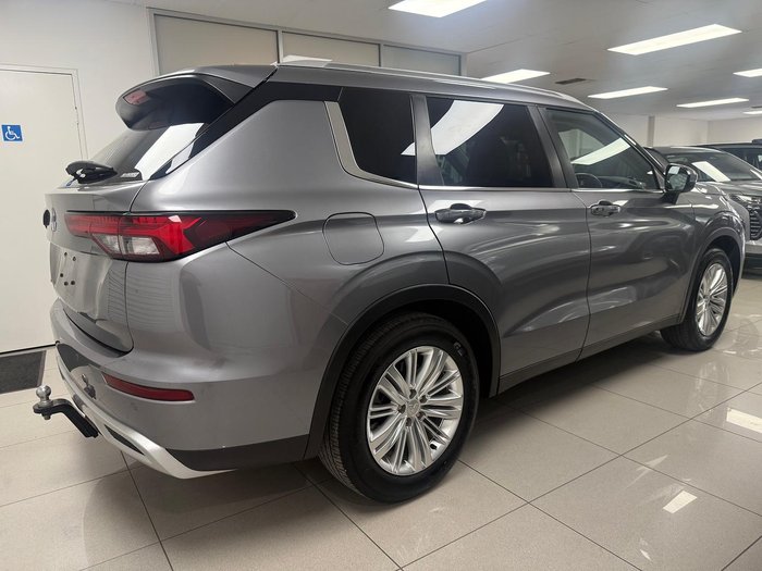 2021 Mitsubishi Outlander LS