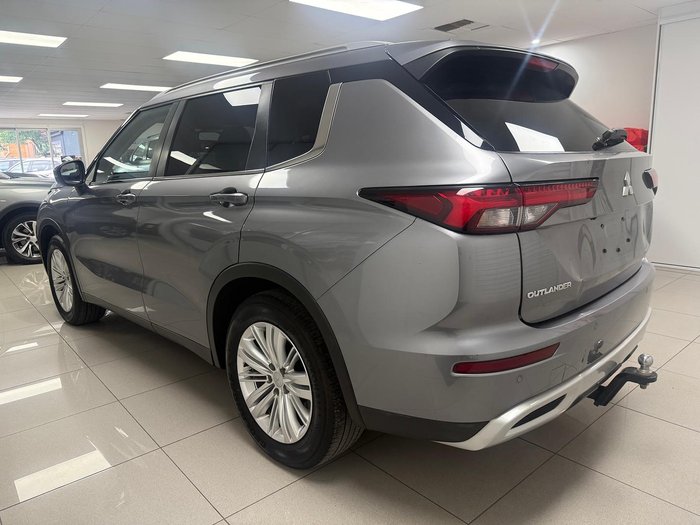 2021 Mitsubishi Outlander LS