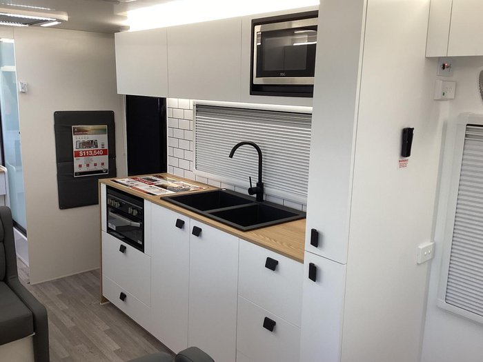 2025 New Age Caravans Oz Classic 20E