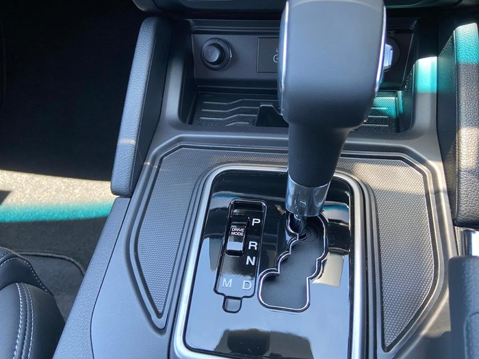 2025 KGM Musso Ultimate Q261 MY26 4X4 Dual Range Grand White