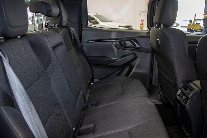 2025 Isuzu D-MAX X-RIDER