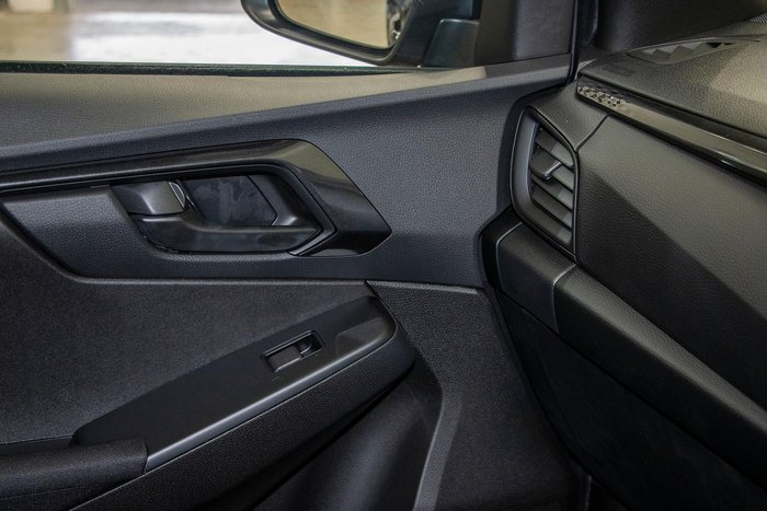 2025 Isuzu D-MAX X-RIDER