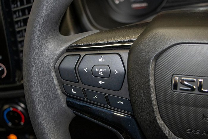 2025 Isuzu D-MAX X-RIDER