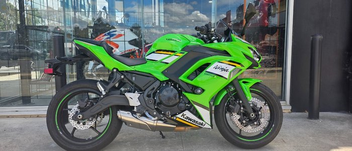 2025 Kawasaki 2025 KAWASAKI 650CC NINJA 650 KRT EDITION GREEN