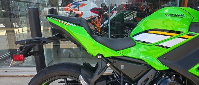 2025 Kawasaki 2025 KAWASAKI 650CC NINJA 650 KRT EDITION GREEN