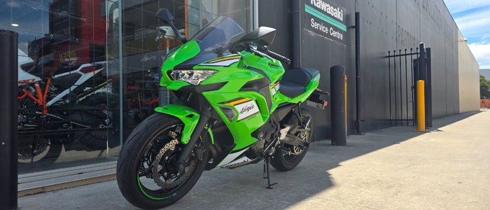 2025 Kawasaki 2025 KAWASAKI 650CC NINJA 650 KRT EDITION GREEN