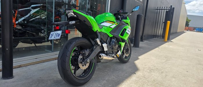 2025 Kawasaki 2025 KAWASAKI 650CC NINJA 650 KRT EDITION GREEN