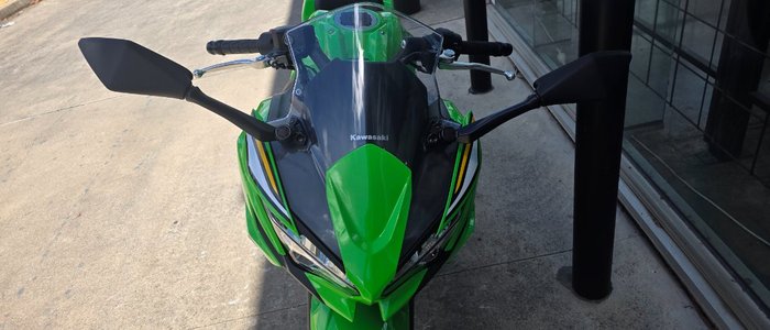 2025 Kawasaki 2025 KAWASAKI 650CC NINJA 650 KRT EDITION GREEN