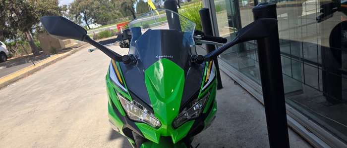 2025 Kawasaki 2025 KAWASAKI 650CC NINJA 650 KRT EDITION GREEN