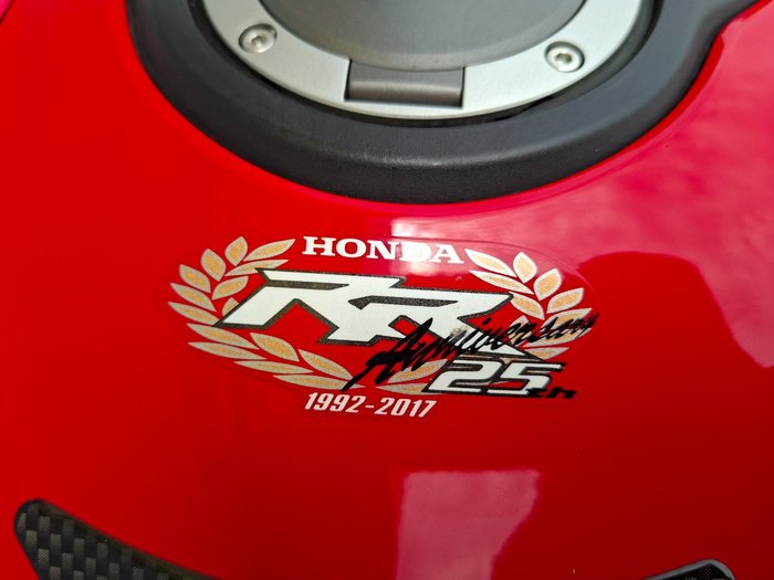 2017 Honda CBR1000RR (FIREBLADE) Red