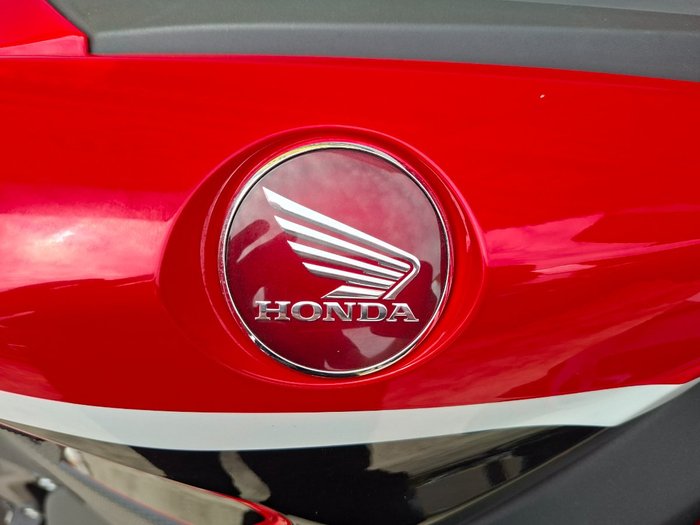 2017 Honda CBR1000RR (FIREBLADE) Red