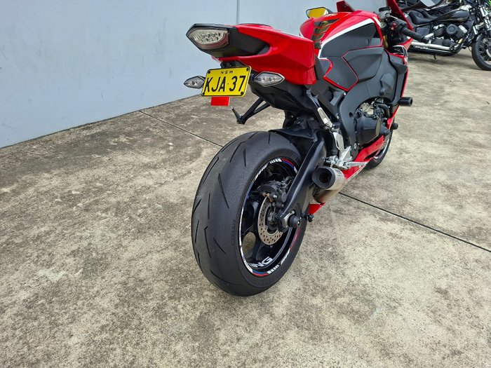 2017 Honda CBR1000RR (FIREBLADE) Red