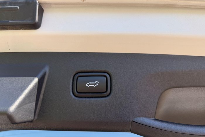 2023 Hyundai Tucson Highlander NX4.V2 MY23 White Cream