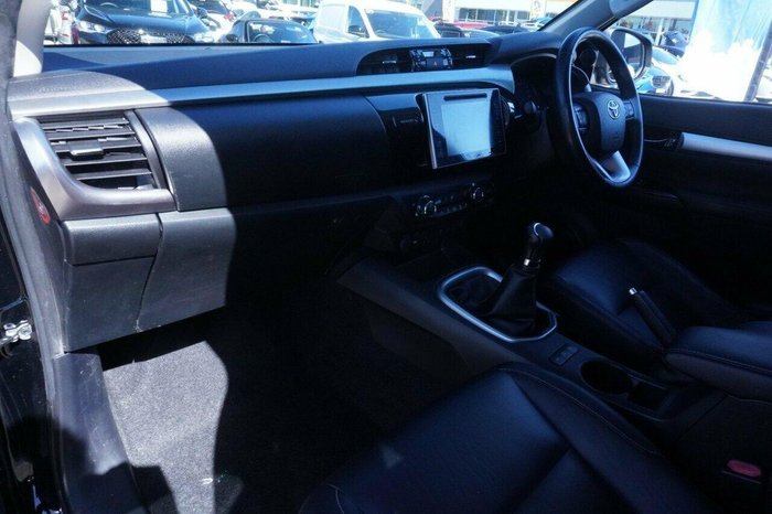 2018 Toyota Hilux SR5