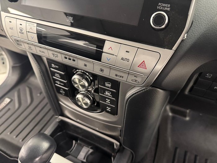 2021 Toyota Landcruiser Prado Kakadu GDJ150R 4X4 Dual Range Glacier White